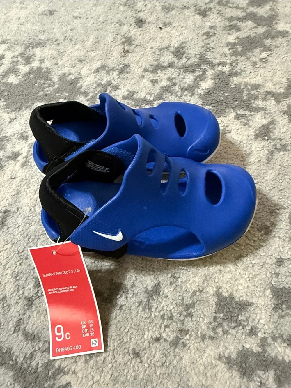 Nike Kids Royal Blue Closed-Toe Water Shoes with Black Strap